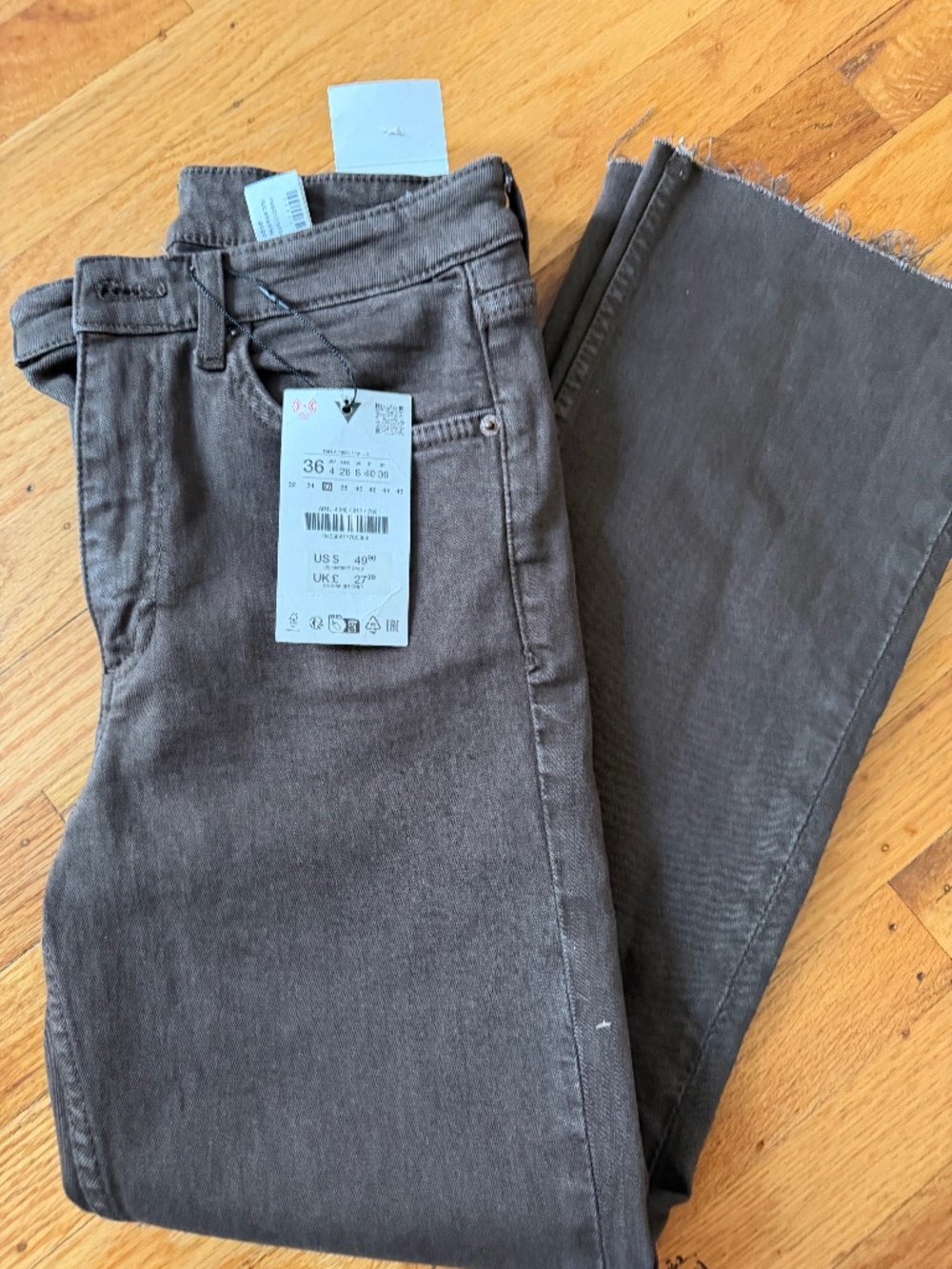Zara Crop Flare Jeans in Brown - Size 4